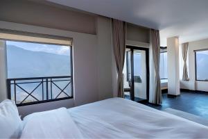 Nana Mountain Resort Mt Annapurna View