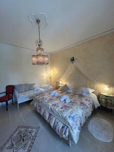 Venetian Style Apartments in Villa