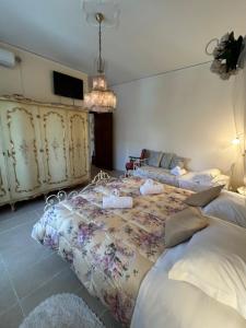 Venetian Style Apartments in Villa