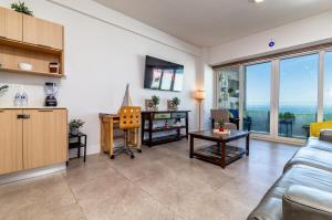 Beachfront Condo with Balcony amazing view