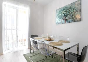 precioso piso en playa caleta