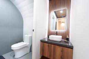 Beautiful Duplex 1 block from the main square