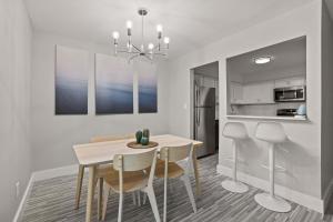 Stylish & Spacious Getaway Near Downtown