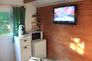 Sejours a la campagne Petit chalet climatise avec jacuzzi prive : photos des chambres