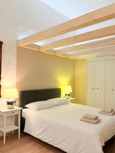 Midtown Studio Apartment