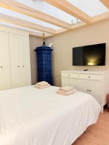 Midtown Studio Apartment