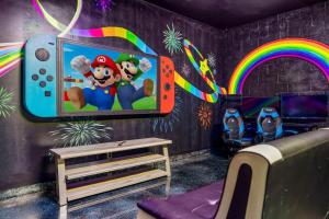 Lakefront 8BR Super Resort Pool Home Near Disney