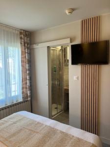 Hotels Logis Hotel Le Glacier : Chambre Double