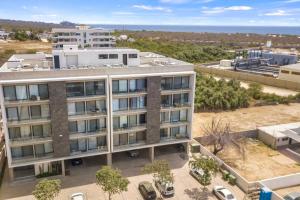 Walk to the beach, great location