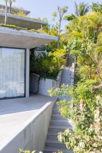 Casa Valhalla Designer Cliffside Villa with Ocean Views & Staff