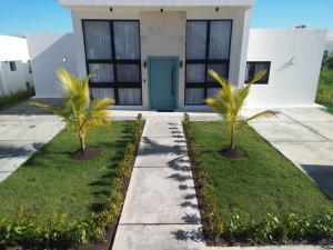 Modern 3 BR Villa with pool in gated community
