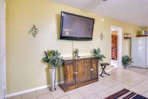 Classy San Benito Vacation Rental with Chiminea!