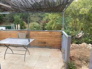 Maisons de vacances JOLI T2 a ROQUEVAIRE : photos des chambres