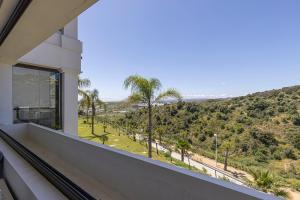 Stylish Estepona Hills Apartment with Lovely Views