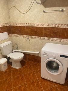 Beachfront, 2 Bed with Sea Views