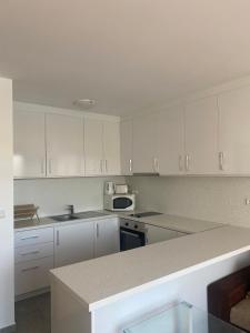 Beachfront, 2 Bed with Sea Views