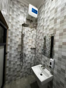 Hadraj Clocktower Studio Apt