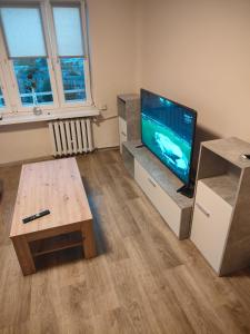 Całe mieszkanie 2 pokojowe,super lokalizacja ,w wieżowcu z pięknym widokiem,2 duże łóżka,i 1 jednonosobowe