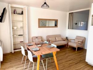Duplex, terrasse, vue mer, 30m plage