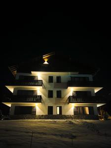 Cozy Retreat Grand Chalet Aparthotel