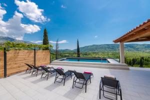 Holiday Home Baan with epic view and private pool