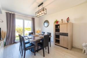 Maisons de vacances Maison pour 6 avec jardin proche de la mer : photos des chambres