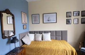 Big Premium Apartment with Rhine View, totally new