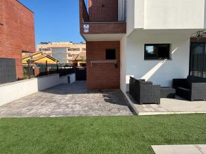 Casa con piscina y parking en Roda de Berà