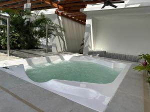 Baia Kristal Penthouse Cartagena Playa Artificial Más Grande de Colombia