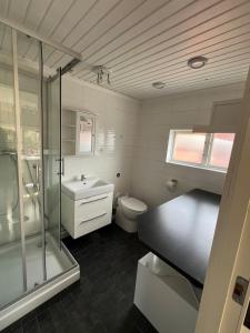 Archipelago cabin with sauna, fireplace & close to the ocean