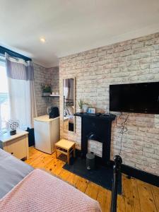 Double Room - Folkestone Harbour