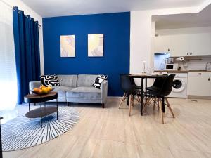 Roquetas Coastal Escape