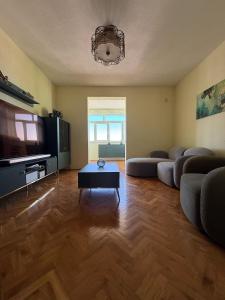 4-Bedroom Lux Apartment with Amazing Scenery