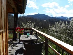 Eco-grange au milieu de notre ferme biologique O'Naturel