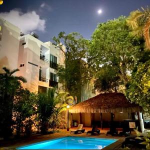 Live Like a Local, Rooftop Studio in central Playa