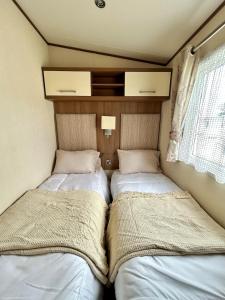 VerbLake 5 Berth Caravan St Osyth Beach Holiday Park