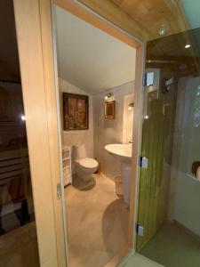 Art & Relaxation Manor Spa, Billiards & Pinball