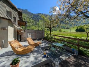 Mitten in den Glarner Alpen Hot Tub & Alpenblick