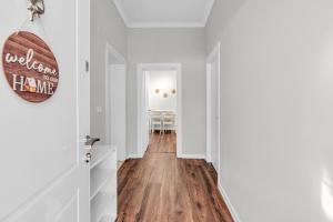 "Olive & Bloom" entire vila with Pool & Private Parking