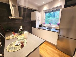 Luxembourg Living Stylish 2BR w Free parking