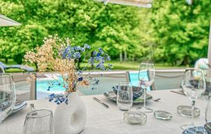 Maisons de vacances Pet Friendly Home In Tremolat : photos des chambres