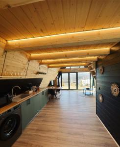 Saltwood A-Frame, Free Parking