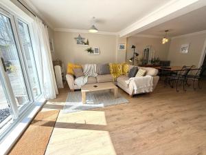 Apartment with Swimming Pool