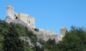 Maisons de vacances Maison Super Calme et Confortable - Idealement Situee - Clim - Vue Montagnes - Piscine Partagee - Parking Gratuit - Lou Tranquillou : photos des chambres