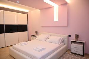 Dream House Apartment