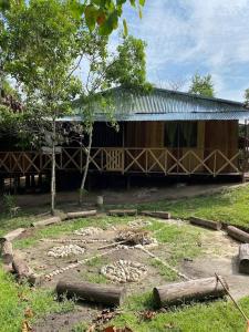 YAKU albergue y camping