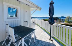 2 Bedroom Lovely Home In Uddevalla