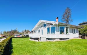 2 Bedroom Lovely Home In Uddevalla