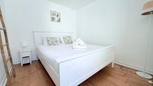 Appartements Le Roy Soleil Classe 3 etoiles Cosy & Coeur du quartier Saint-Louis : photos des chambres