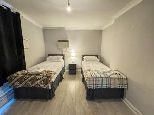 Queensborough Apartment, Central London